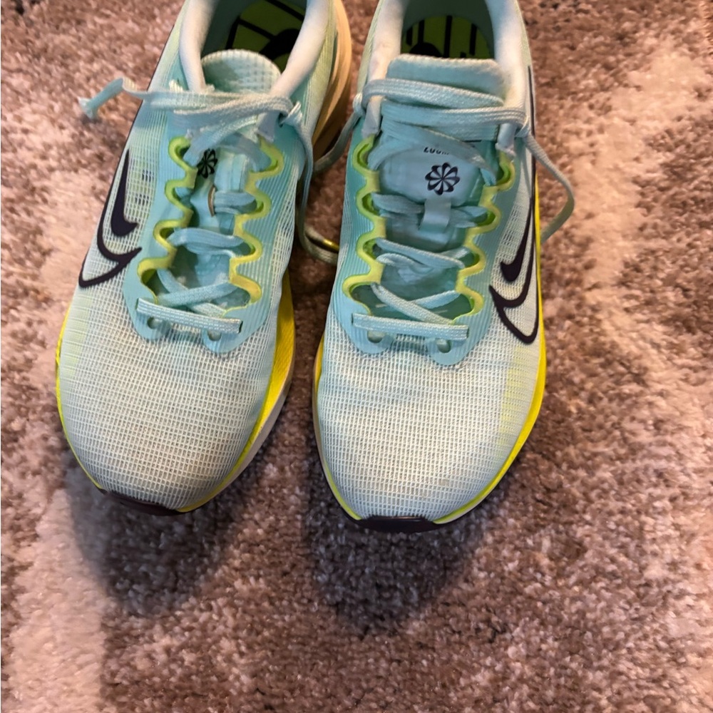 Nike Women's Zoom Fly 5 - Neon Green Running Shoes